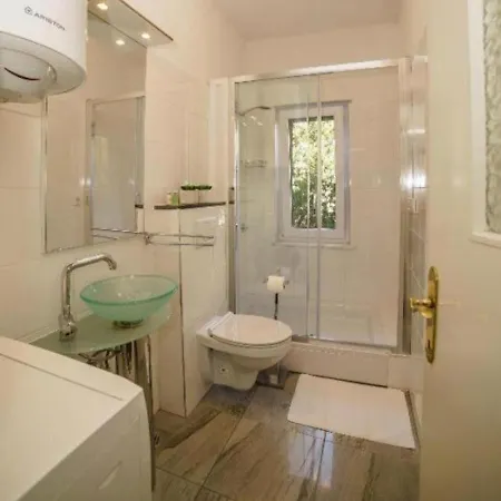 Beach Central Apartment Lägenhet Split