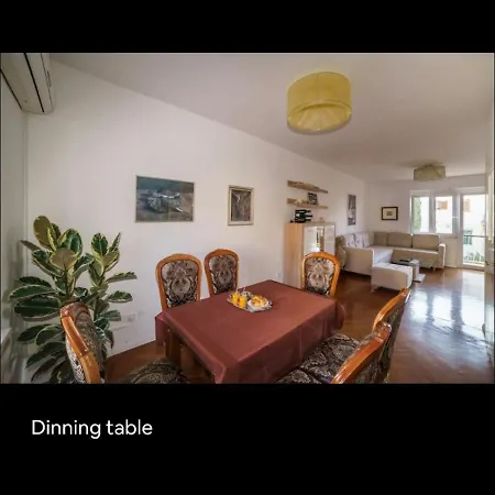 Beach Central Apartment 斯普利特