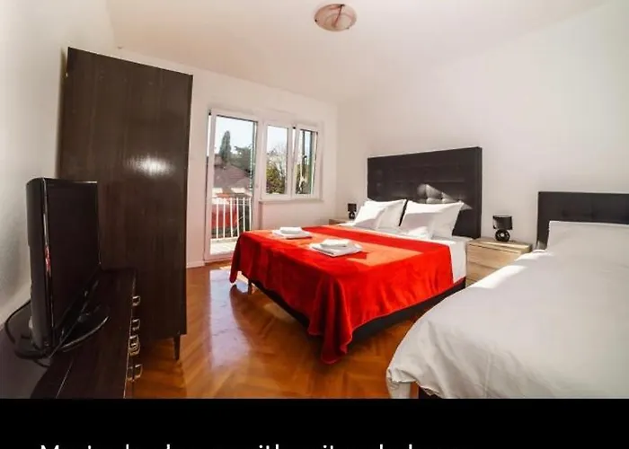 Beach Central Apartment *