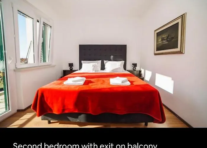 Beach Central Apartment *